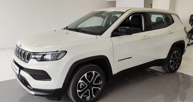 Jeep Compass cena 155000 przebieg: 5, rok produkcji 2024 z Żyrardów małe 137